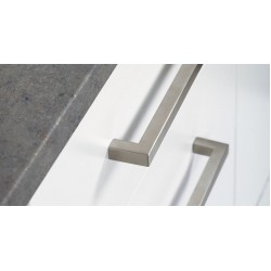 Maner pentru mobilier U, nichel periat, L:136,5 mm